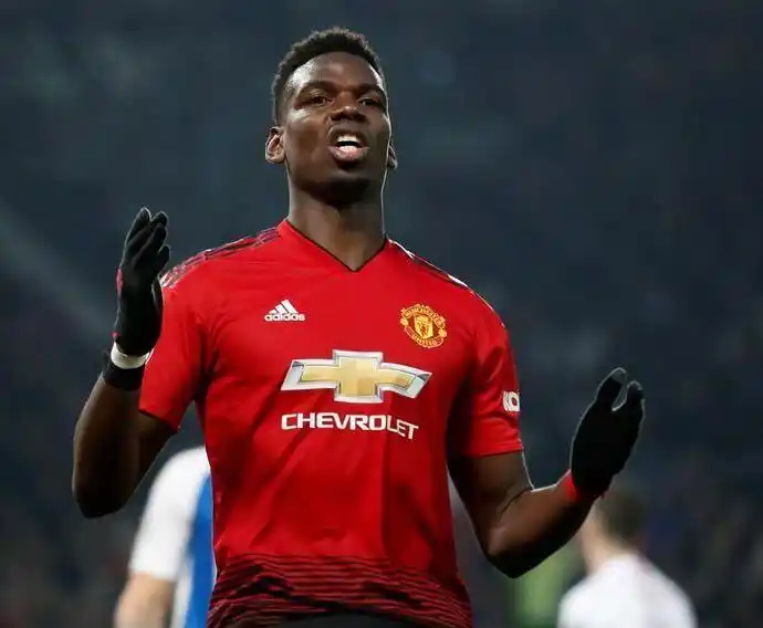 却是足球场 却是足球场